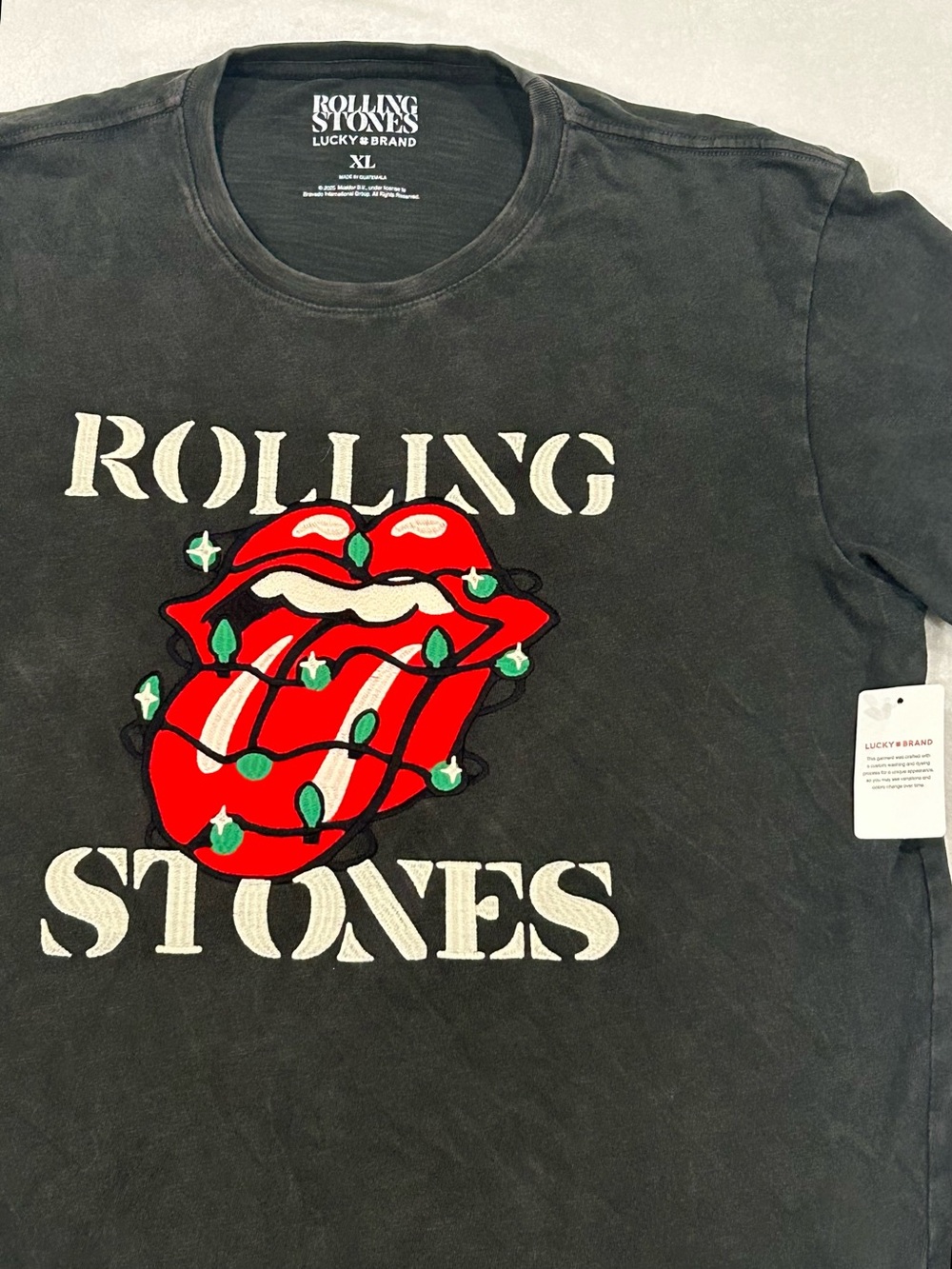 Lucky Brand Rolling Stones T-shirt men’s XL black tee red embroidered lips logo